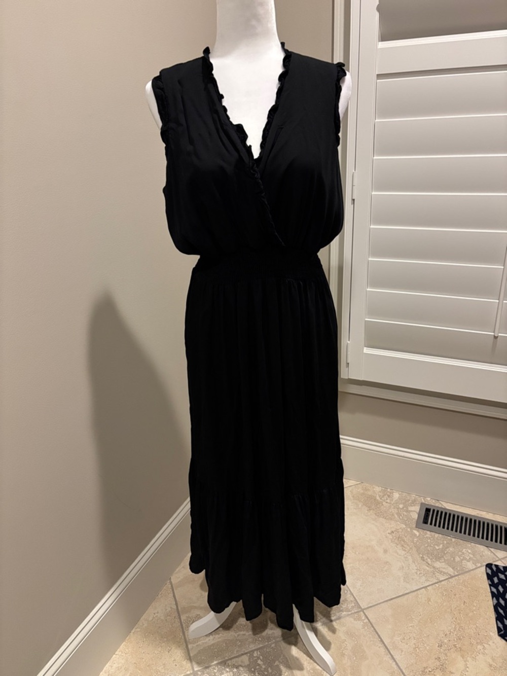 J. Jill Black Sleeveless V-Neck Maxi Dress with Ruffle Trim